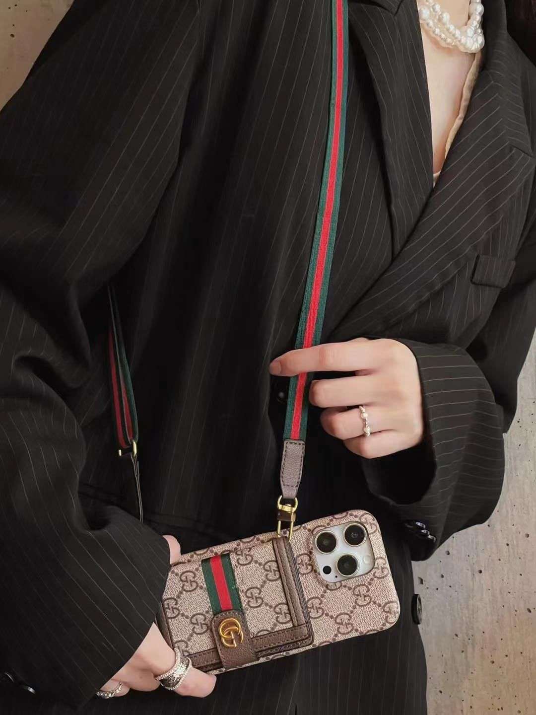 Gucci pocket iPhone covers  IPHONE 