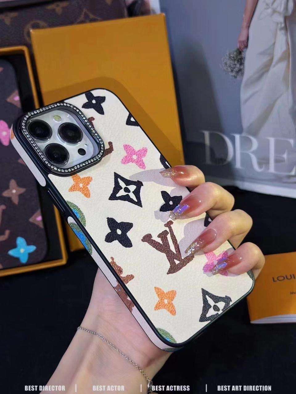 Louis Vuitton Diamond Lens Case iPhone Cases For 16 Plus Pro Pro max White
